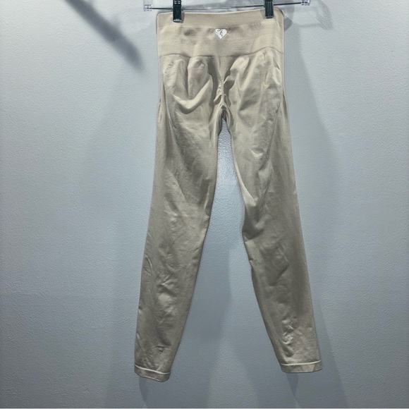 Women’s Best Redefined Scrunch Leggings XS/S Beige Define 2.0 Seamless Gym - Picture 8 of 13